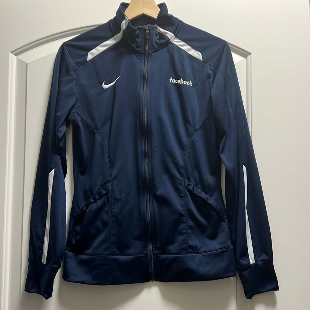 Nike Dri-fit x Facebook